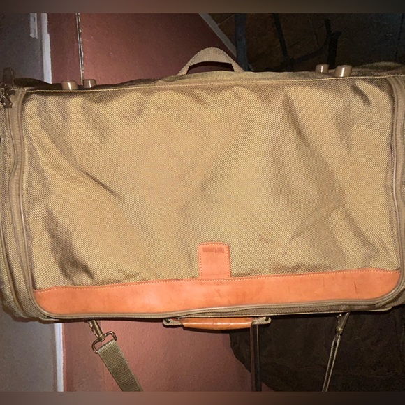 Hartmann Garment Bag Luggage Olive/Tan 23”